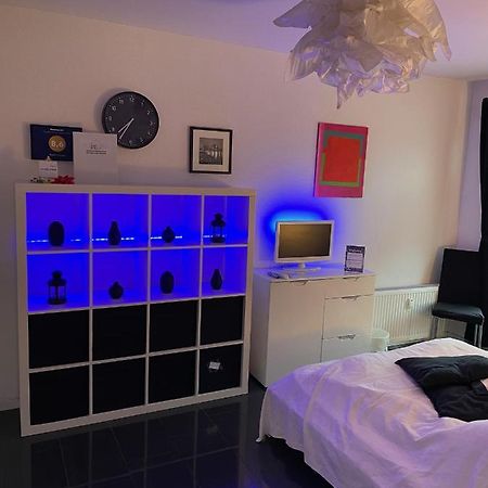 Studio El Guess โคโลญ ภายนอก รูปภาพ